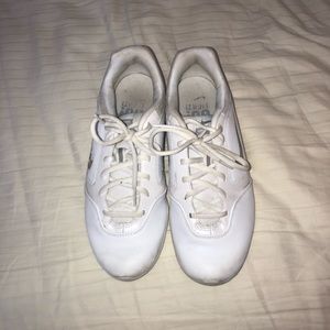 Nike cheer/tennis shoes